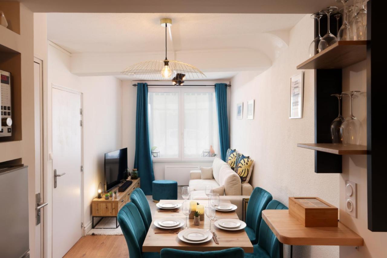 Апартаменти Le Pied A Terre De La Cite - Parking Au Pied De La Cite Каркассонн Екстер'єр фото