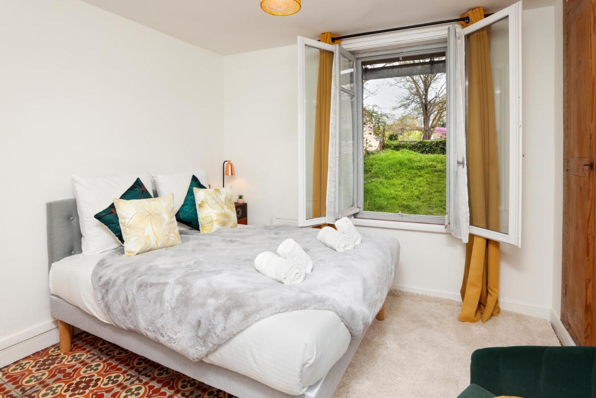 Апартаменти Le Pied A Terre De La Cite - Parking Au Pied De La Cite Каркассонн Номер фото